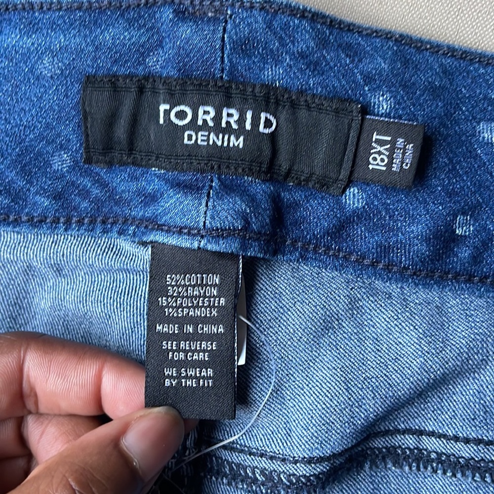 Torrid Medium Blue Dot Print Jeans 18XT - Picture 8 of 10
